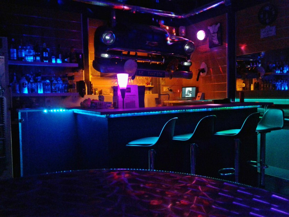 Trafick-Club-sexe-gay-cruising-lausanne-suisse-04