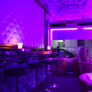 8-eme-ciel-geneve-salon-erotique-paquis-hotesses-09